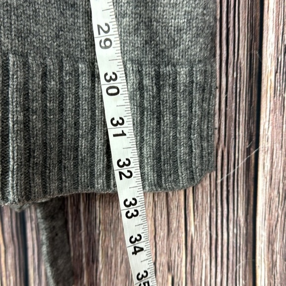 Banana Republic Gray Lambswool and Cashmere Blend Cardigan /Sweater- Size XL - Picture 6 of 11